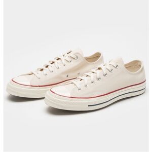 White cream Converse chuck 70’s size 7.